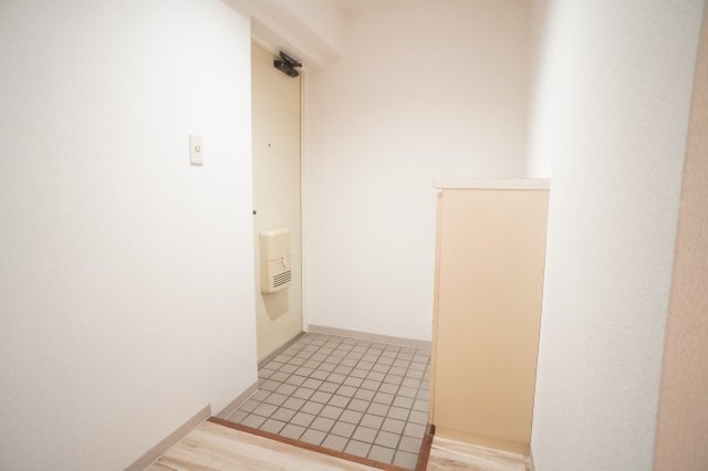フォルムあやめ池の玄関
