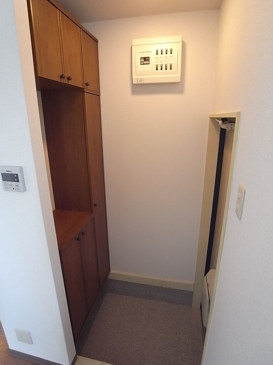 ラフィーネ生駒の玄関