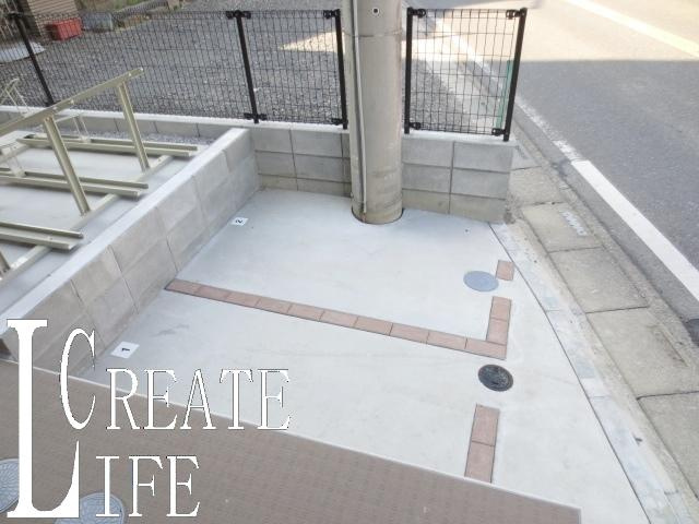 リブリ・Espoir壱番館の駐車場