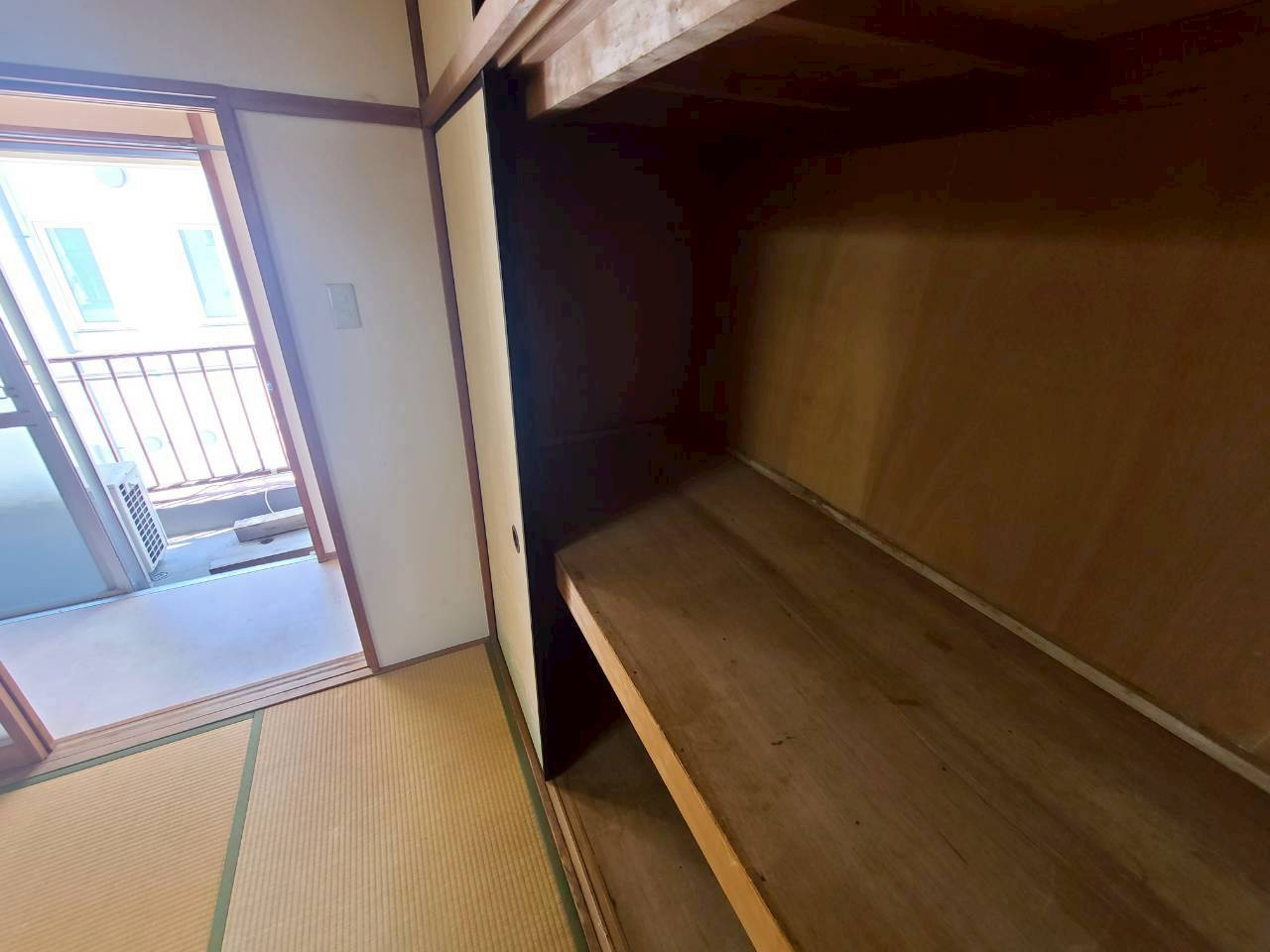 グランコート西大寺２番館の収納