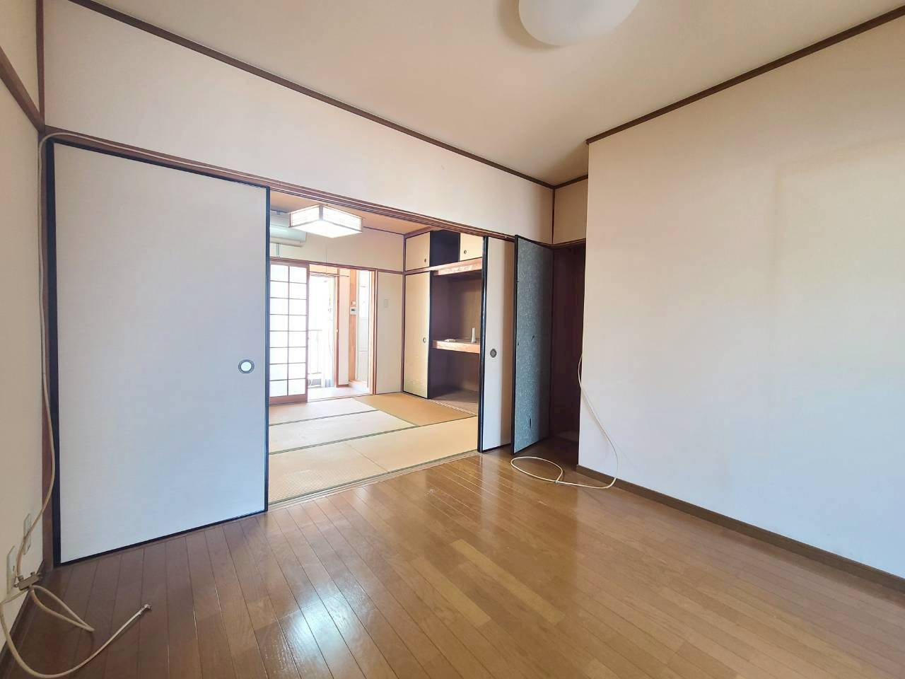 グランコート西大寺２番館の洋室