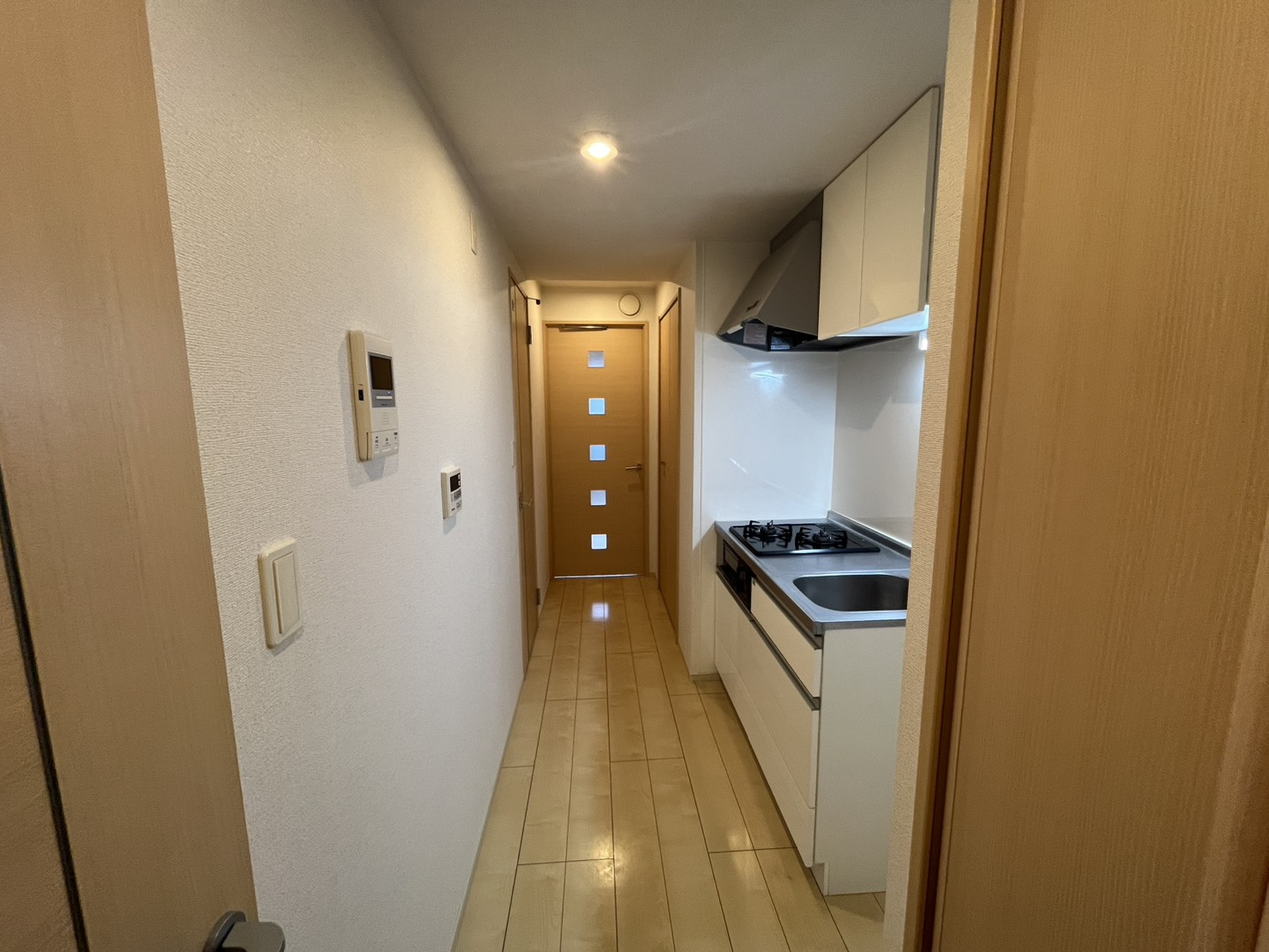 モンマール三宮の玄関|落ち着いた玄関です