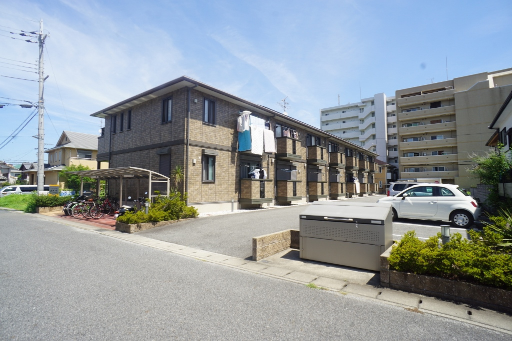 カサベルデ西大寺の駐車場