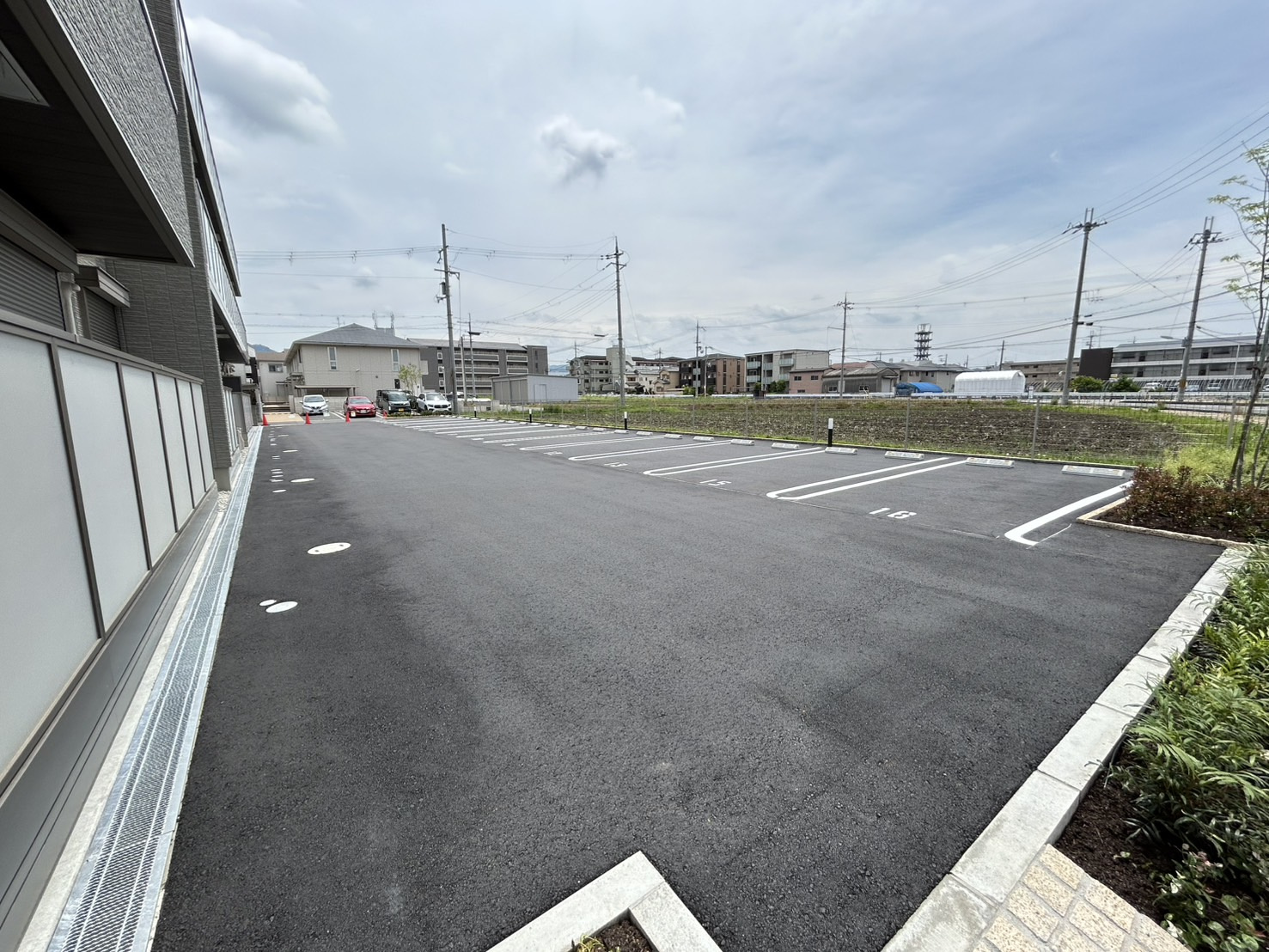 ウエストメゾン大森の駐車場