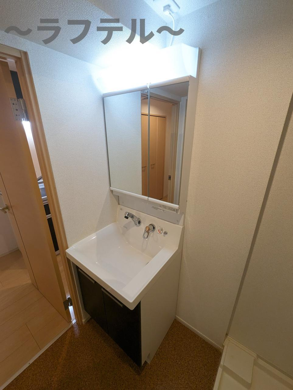 ラフレシール新所沢の独立洗面台|別号室イメージ
