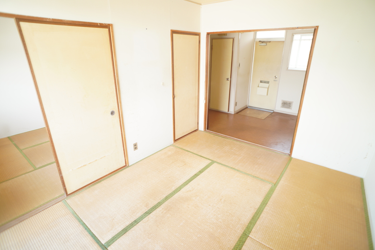 鳩マンションの内装