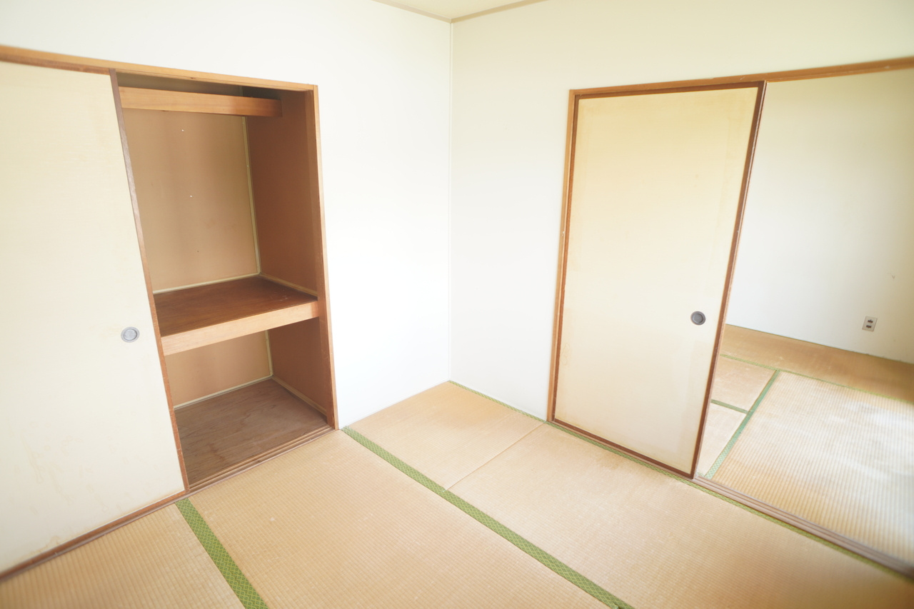 鳩マンションの和室