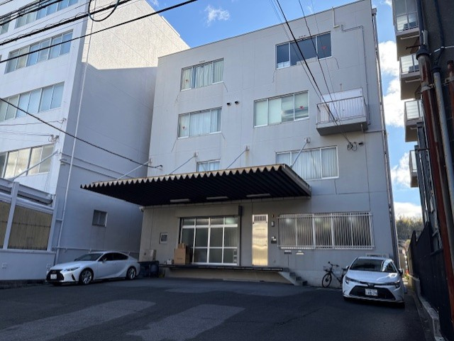 三和理研ビルの外観