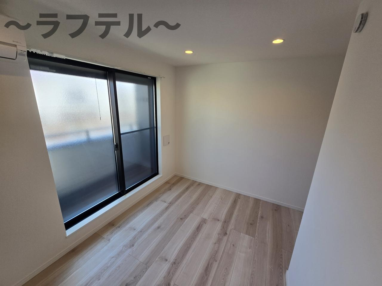 OP-TION GIONの洋室