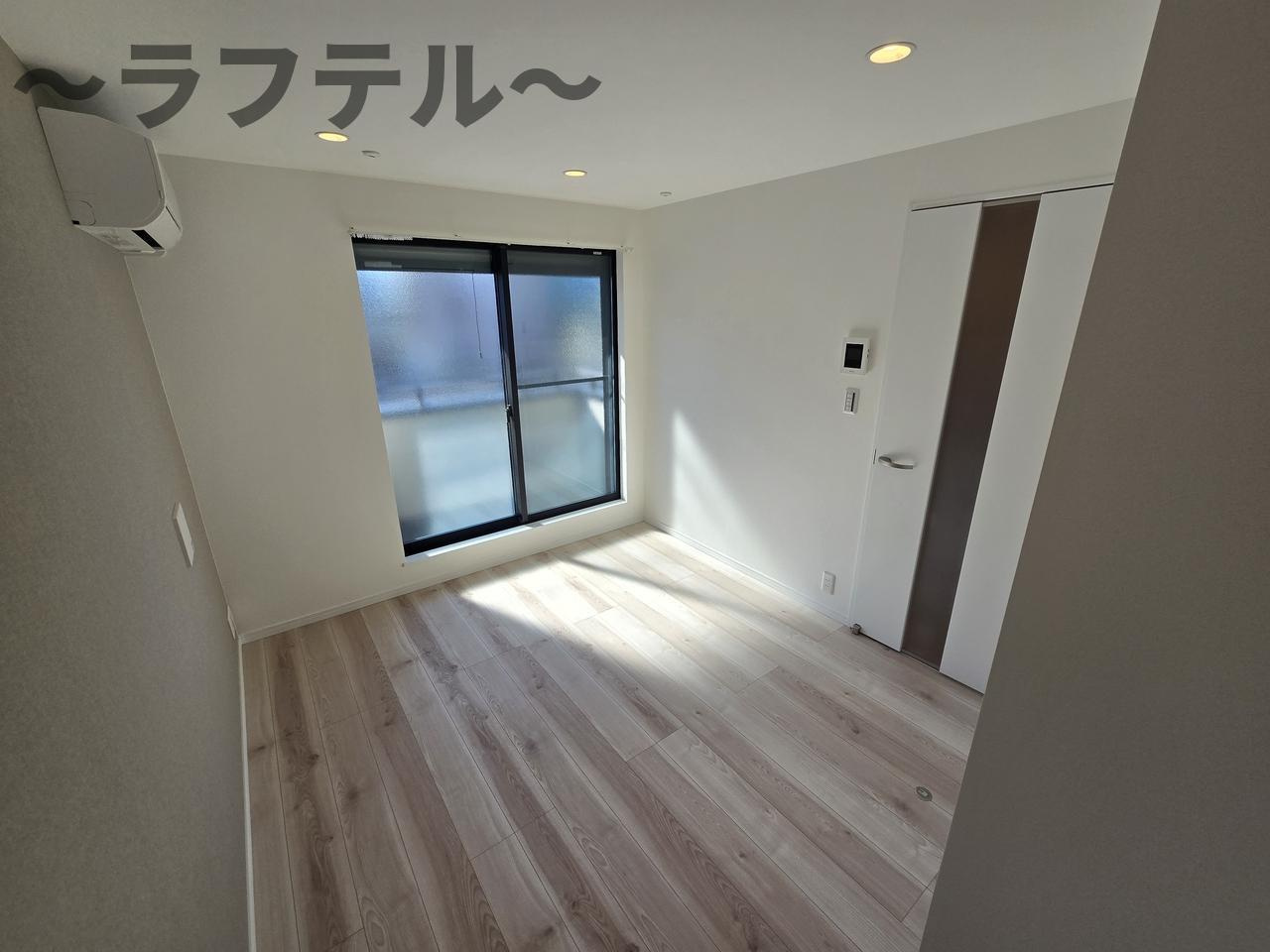 OP-TION GIONの洋室