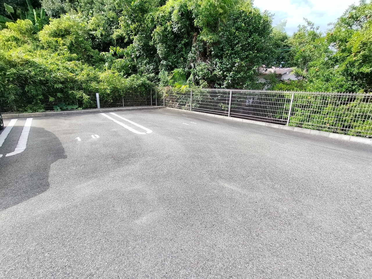 グランジュッテの駐車場