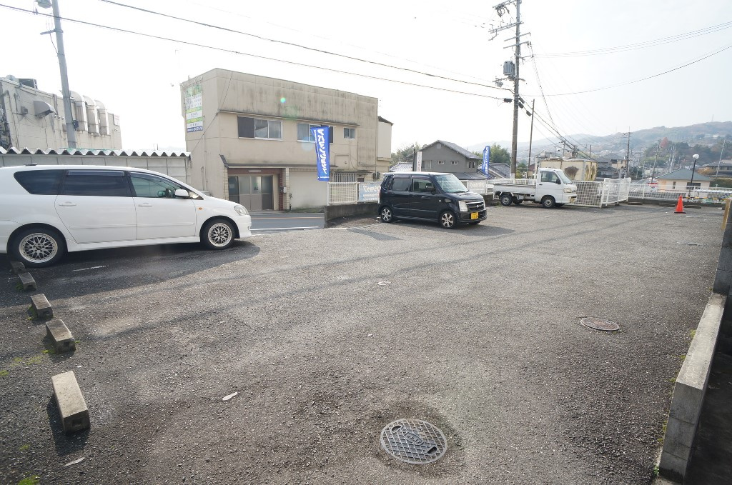 ＡｐａｒｔｍｅｎｔｓＮｅｏせやきたの駐車場