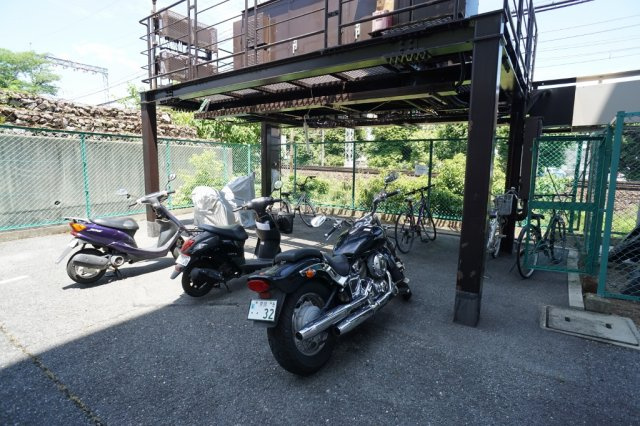 アミティ西大寺Ｐー８の駐車場