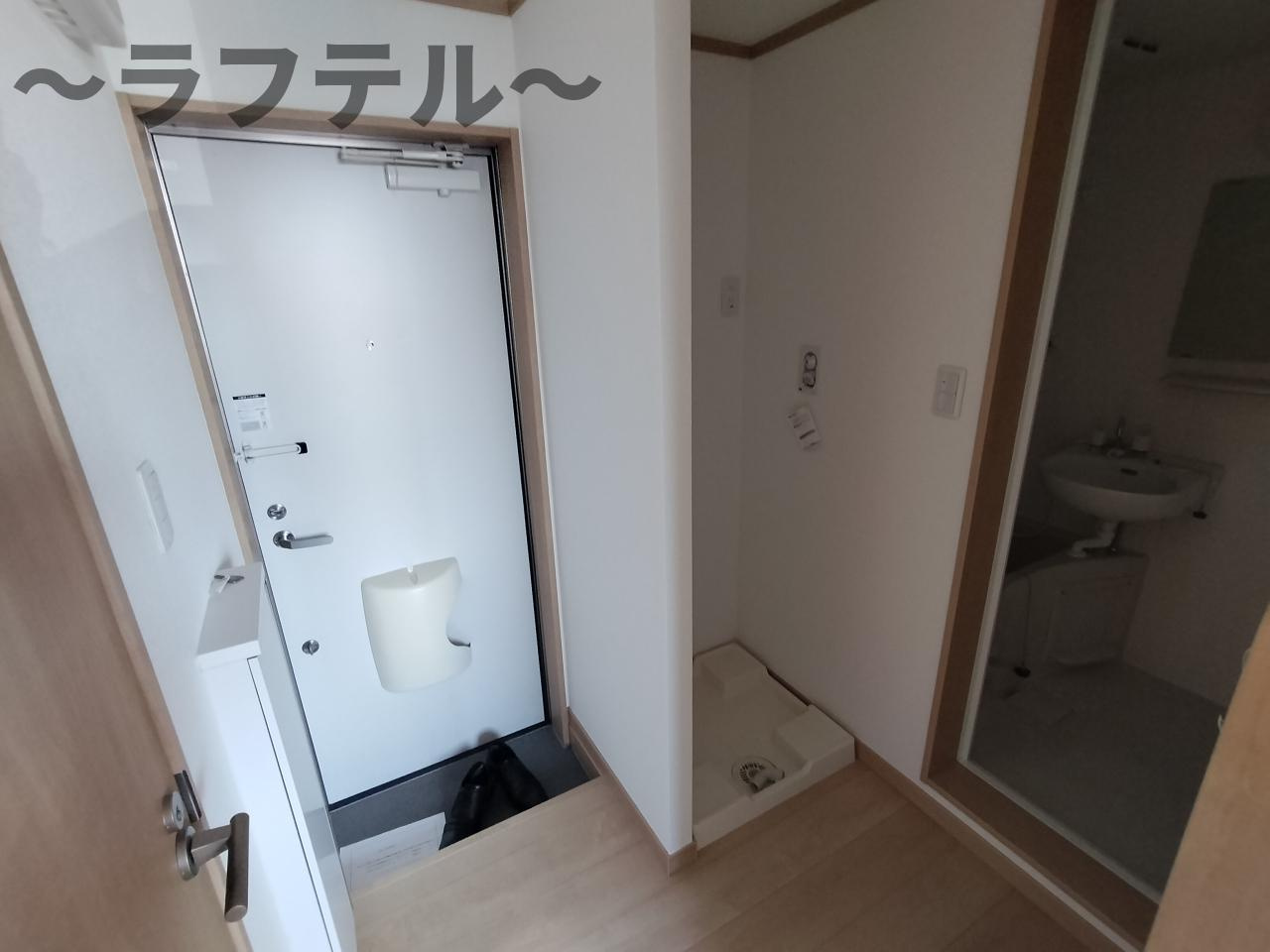 所沢市西新井町のアパートの玄関