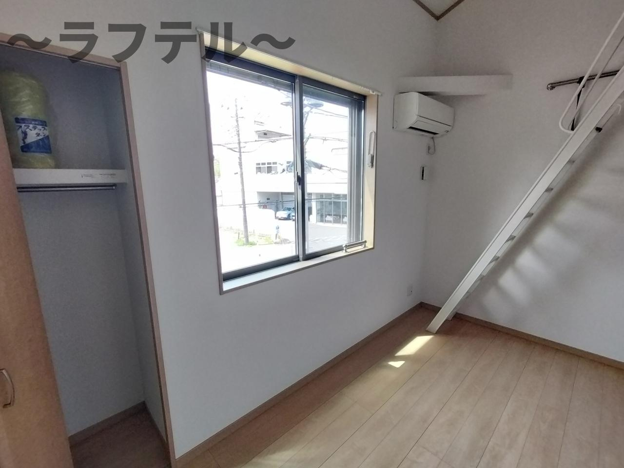 所沢市西新井町のアパートの居間・リビング