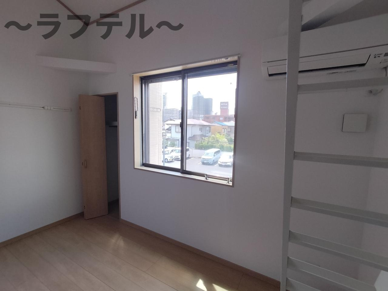 所沢市西新井町のアパートの居間・リビング
