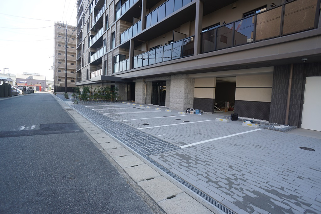 幸ｃｏｕｒｔ　ｎａｒａ　ｓａｎｊｏの駐車場