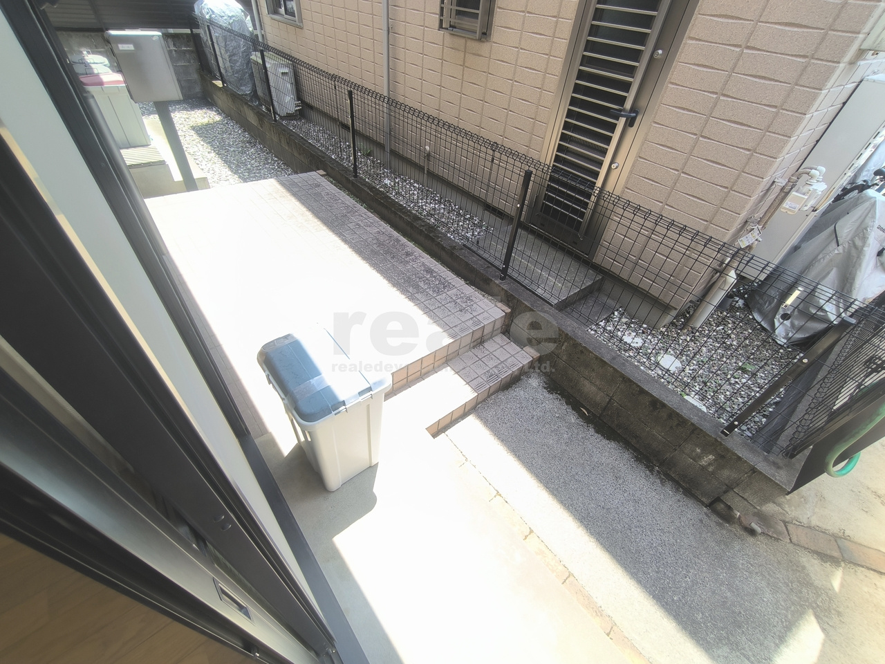 練馬区関町南２丁目のアパートの庭