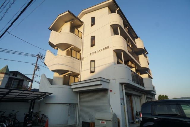 アイリスハイツ２号館の外観