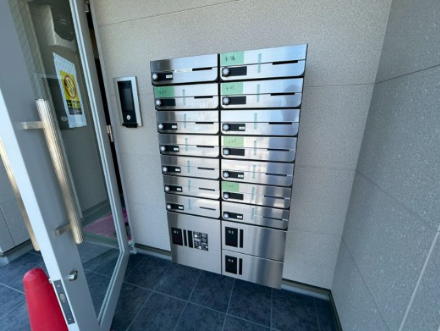 ジーメゾン奈良大安寺のエントランス