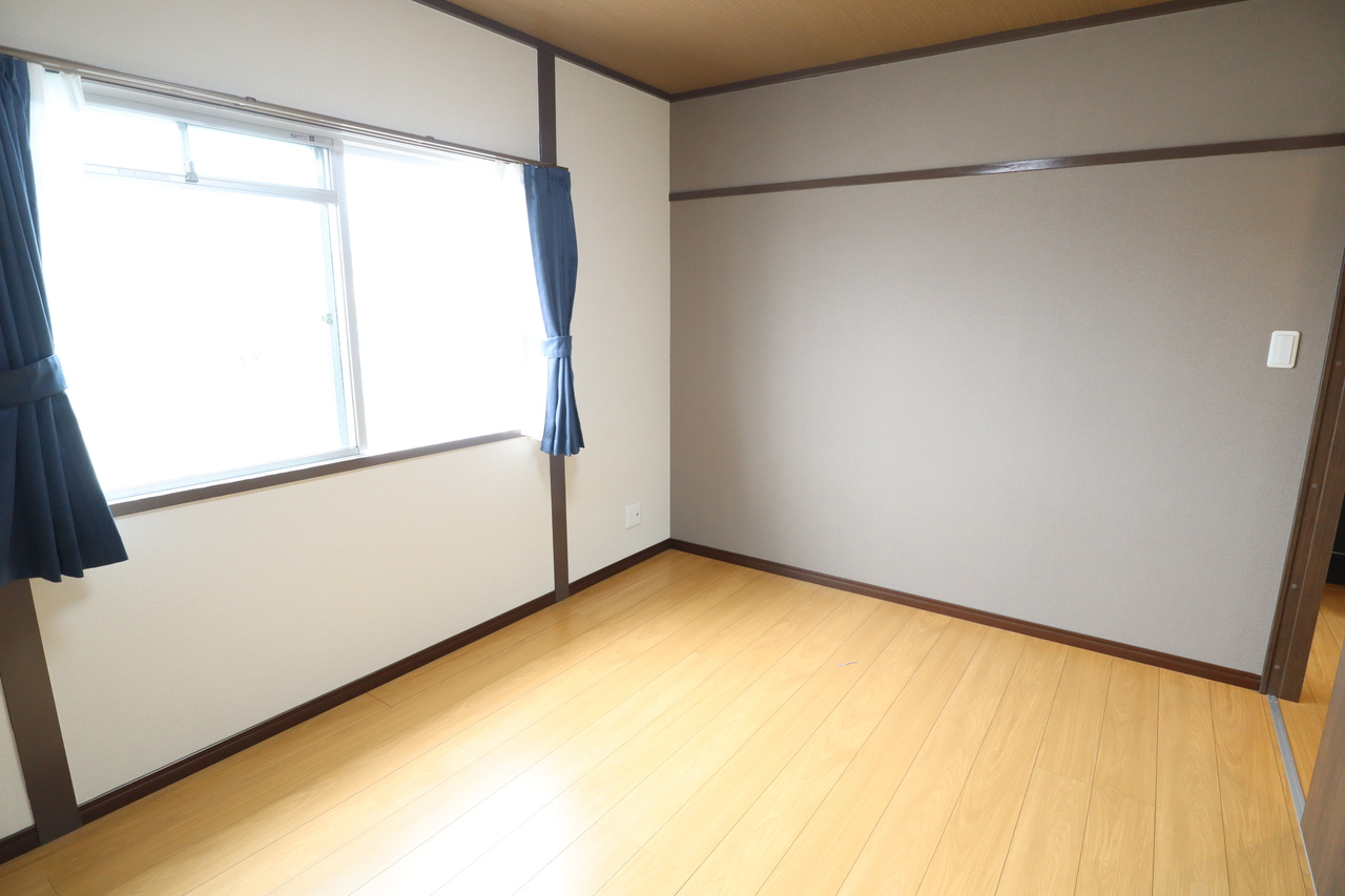 サンリブ橋本の洋室