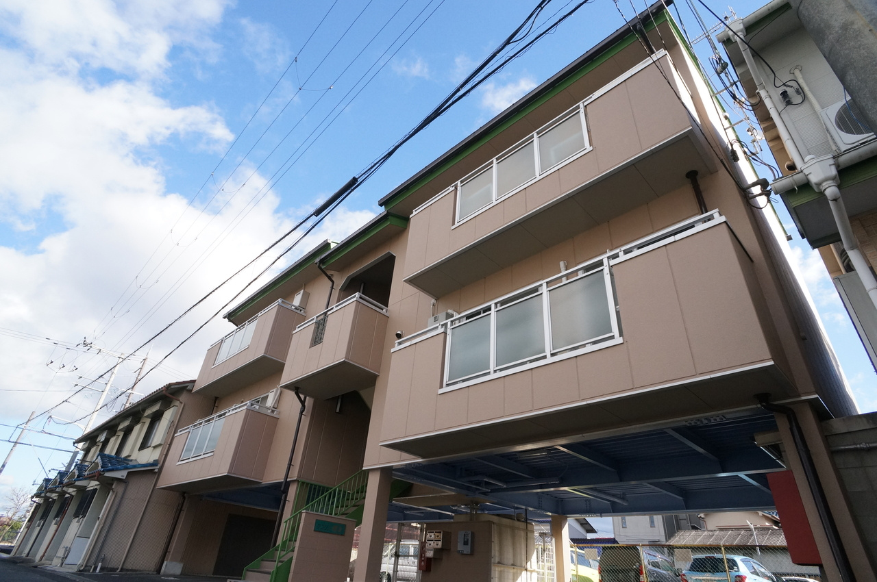 サンリブ橋本のエントランス