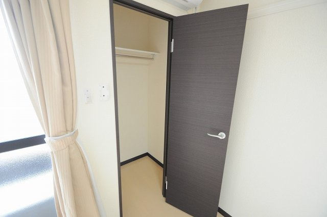 クレイノリベールコート五位堂の内装|広々ウォークインクローゼットでお部屋すっきり