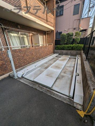 煉瓦館セシオンの駐車場
