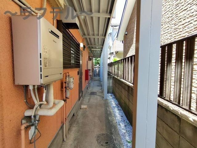 グランデュール小手指のロビー