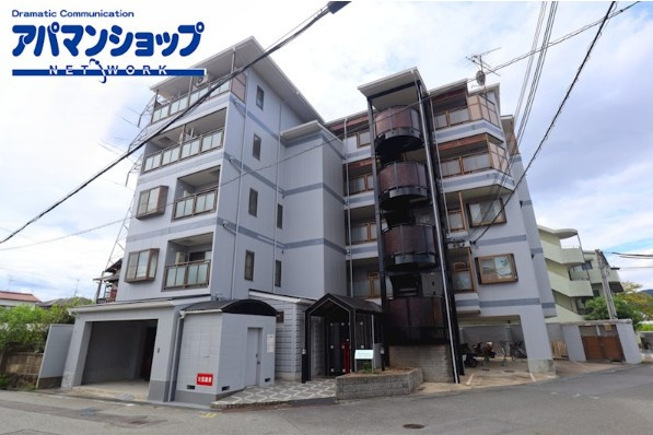 リバーサイド大和小泉の外観