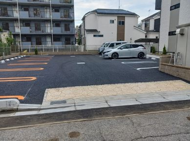 Ksパーシモンの駐車場