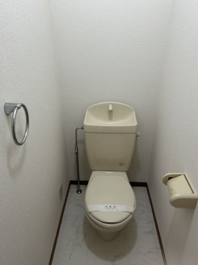 陽だまりの詩　S-1のトイレ