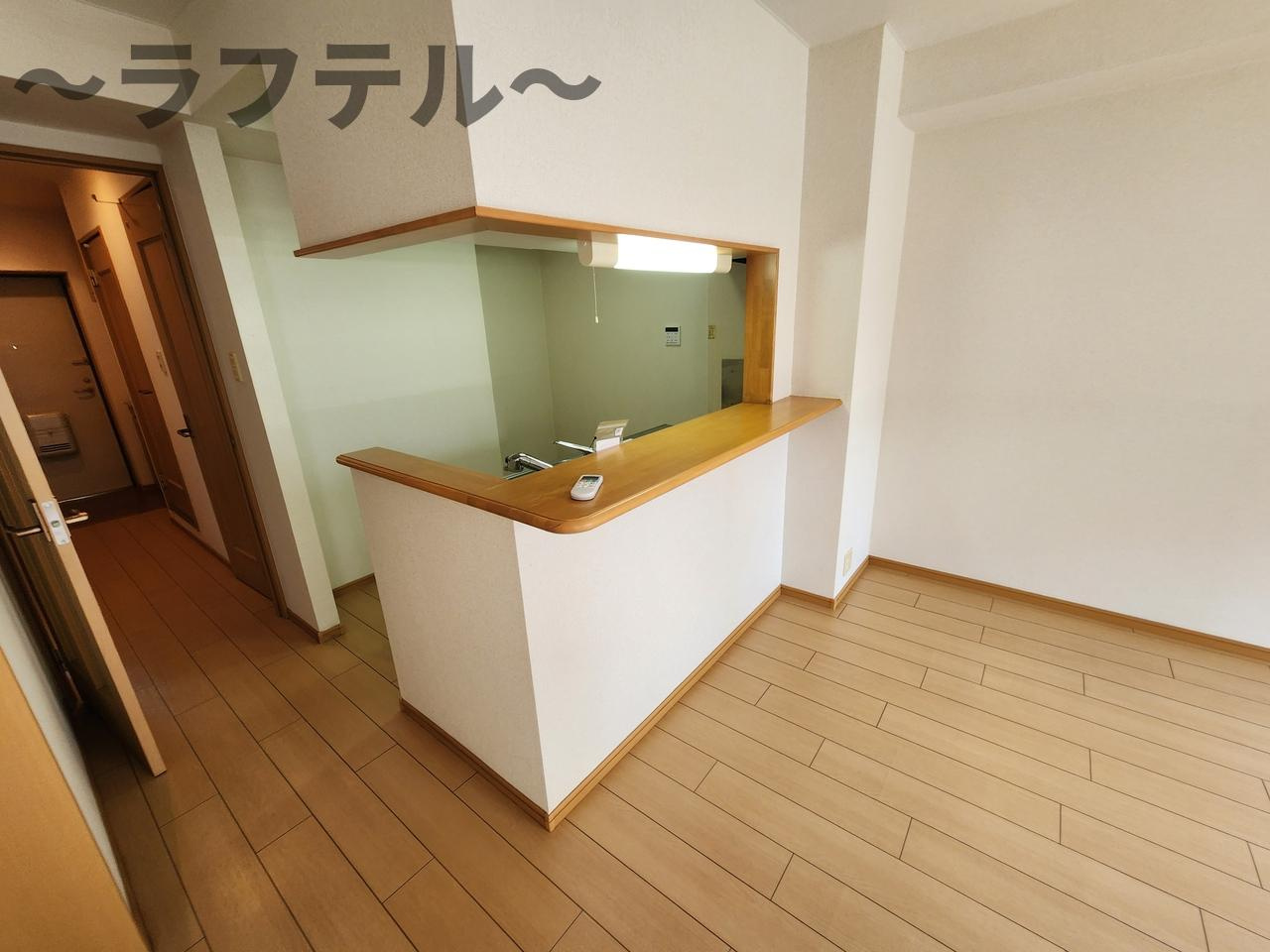 オネスティ　ユー　カレントのキッチン|別部屋イメージ写真　反転タイプ