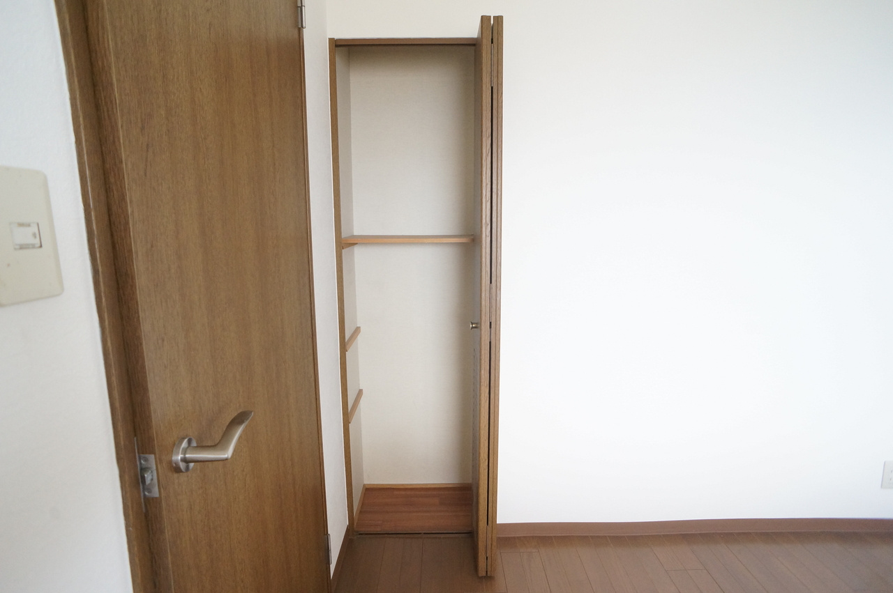 ネオハイツ八木西の収納