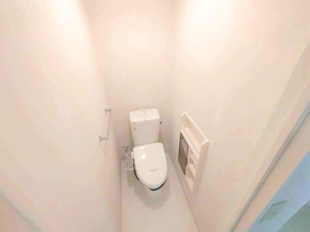 メゾンシェルブルーのトイレ