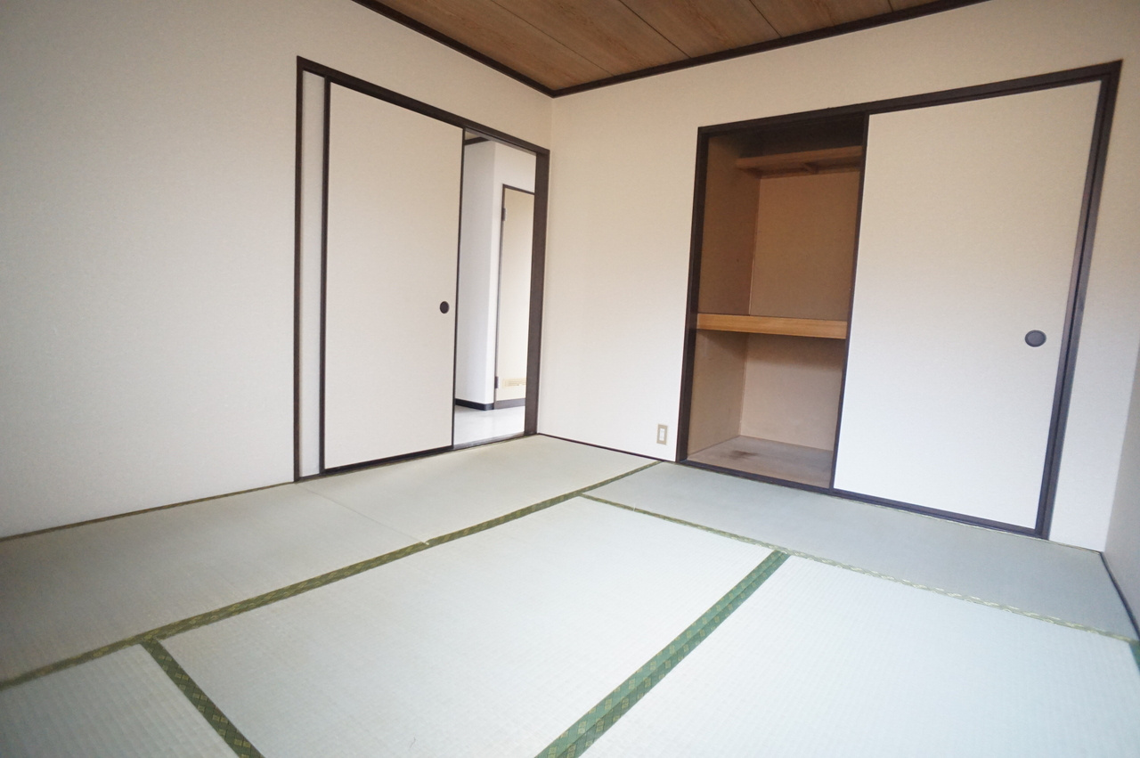 乙木ハイツB棟の和室