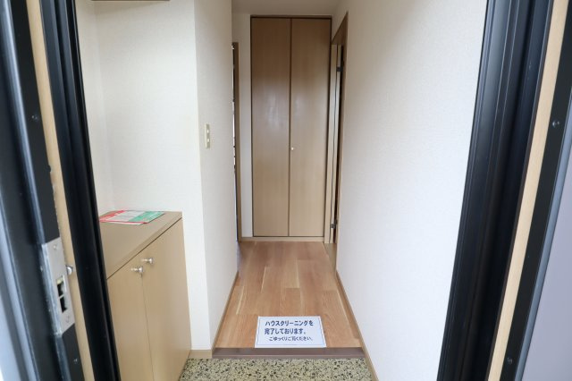 アップウェル八木の玄関