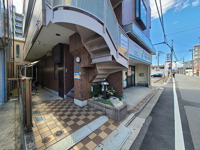 アガペーホームＫのエントランス|★建物エントランスの画像です。★