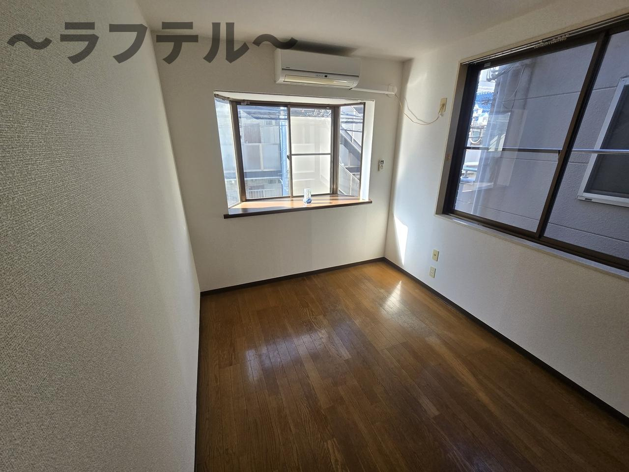 ウィステリアの洋室