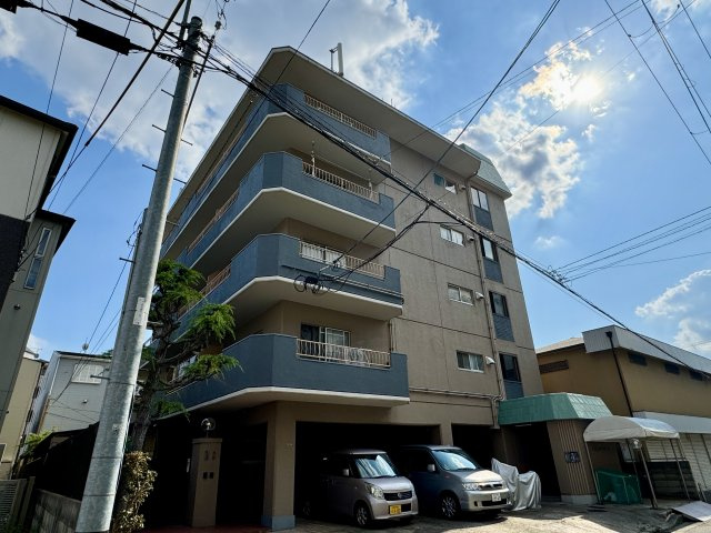 甲子園グリーンハイツの外観