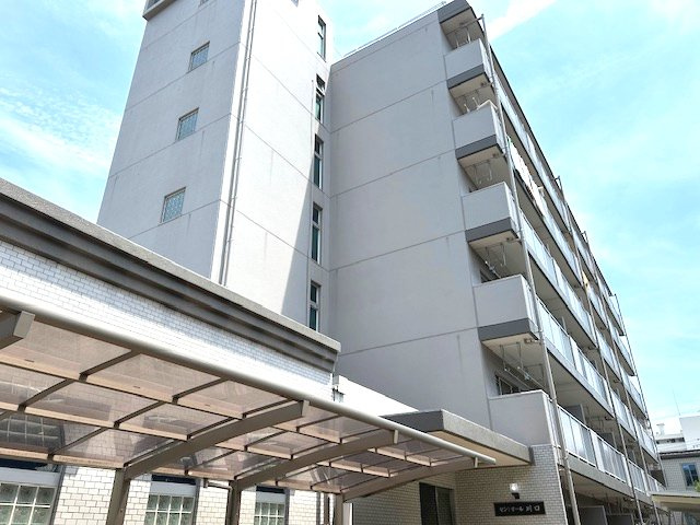 セントポール川口の外観