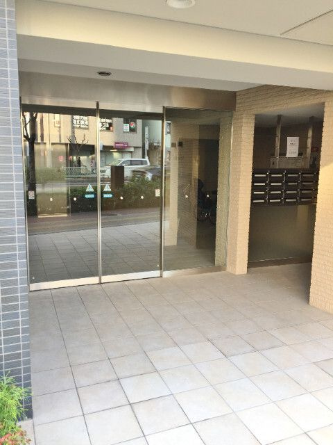 アンシャンテ松崎町のエントランス