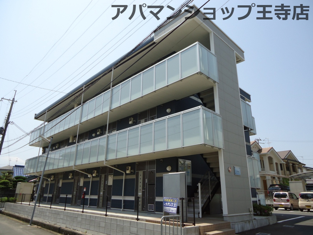 レオネクストエムティ逢坂Ⅱの外観