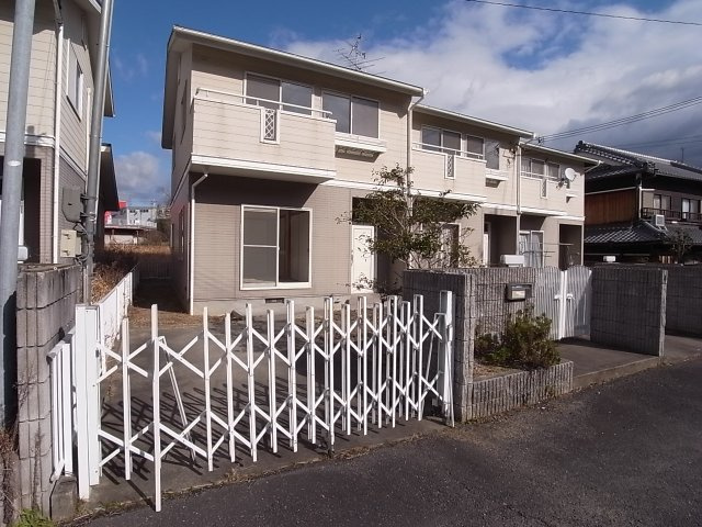 レイクビレッジ好村の外観
