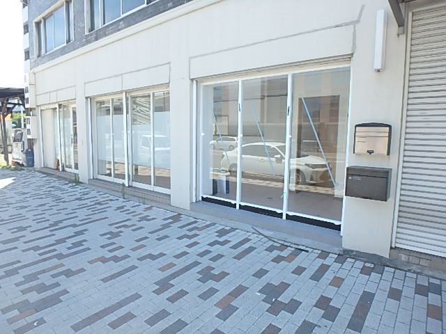 アーバン中央市場前の外観|外観もきれいです
