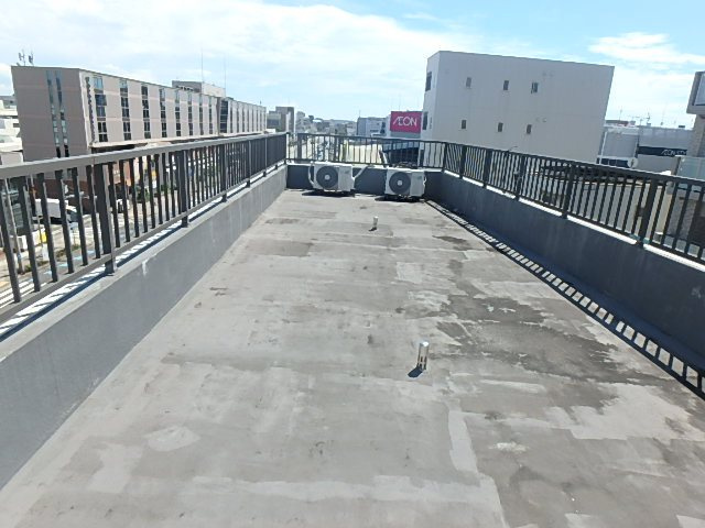 アーバン中央市場前の外観|屋上部分となります。