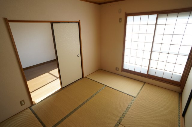 ハイツエミカⅢの和室