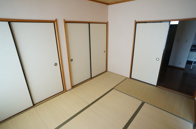 ハイツエミカⅢの和室