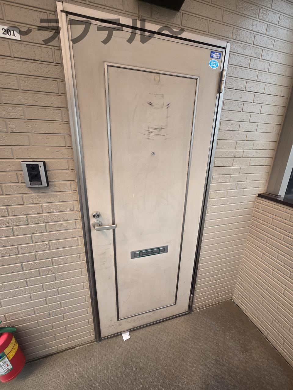 グリーンテラスAの玄関