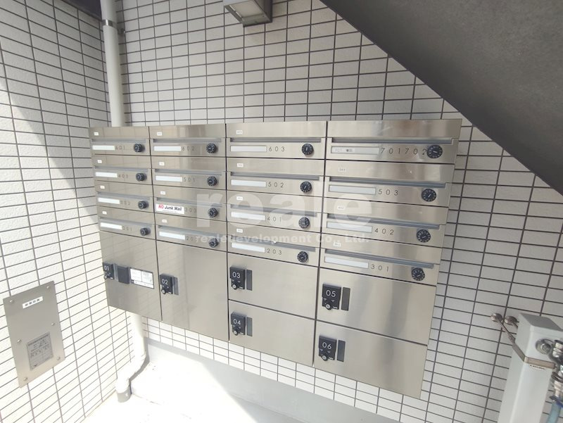 杉並区松庵３丁目の賃貸マンションのロビー